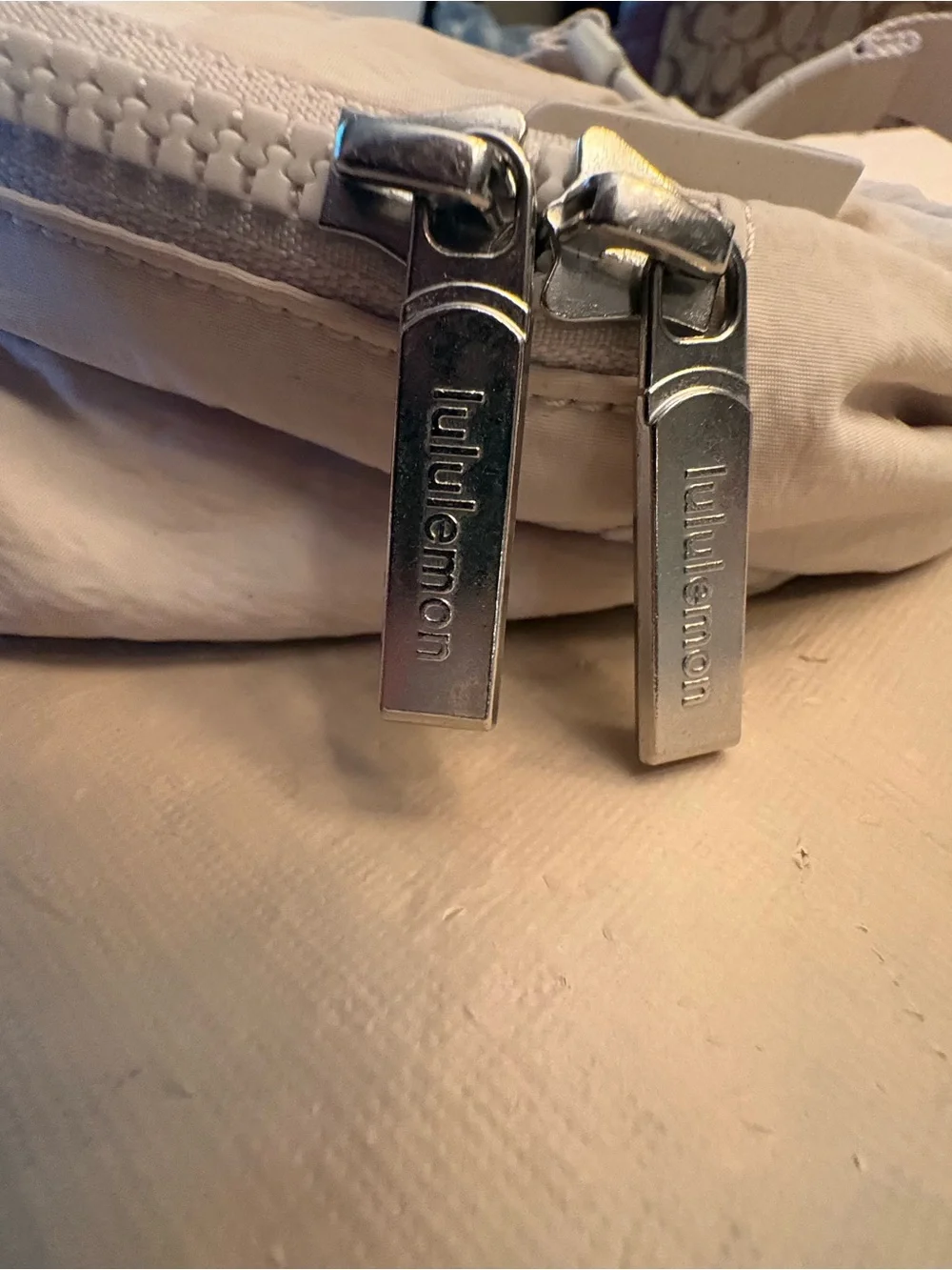Lululemon Everywhere Belt Bag Cream/Silver
